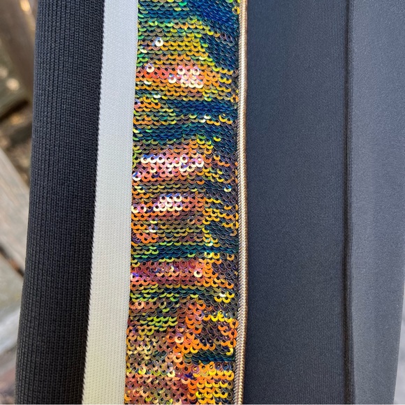 Pam & Gela Wm's Sequined Stripe Crop Track Pant NWT In Black Sz O/XS - Picture 4 of 16